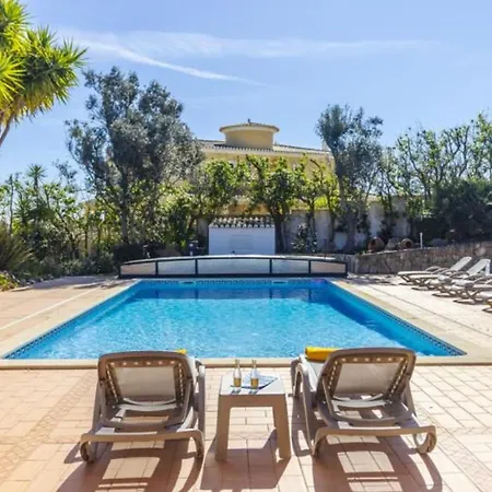 Escape To Paradise At Our Stunning Family * Αλμπουφέιρα