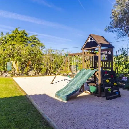 Escape To Paradise At Our Stunning Family Αλμπουφέιρα